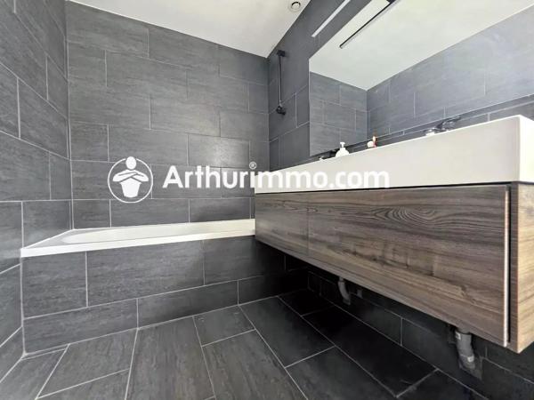 Vente                                                      Maison
                        
                     5 pièces                      105 m2                     à Savigny-le-Temple