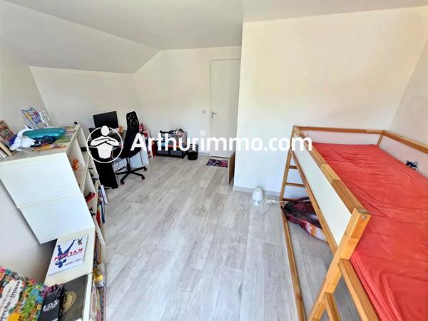 Vente                                                      Maison
                        
                     5 pièces                      105 m2                     à Savigny-le-Temple