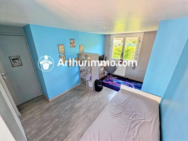 Vente                                                      Maison
                        
                     5 pièces                      105 m2                     à Savigny-le-Temple
