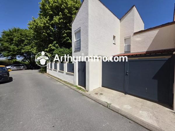 Vente                                                      Maison
                        
                     5 pièces                      105 m2                     à Savigny-le-Temple