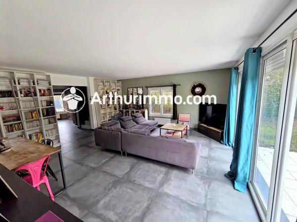 Vente Maison 5 pièces 105 m2 à Savigny-le-Temple