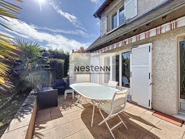 À vendre - sur la commune de Leuville sur Orge - Maison familiale à 5 minutes à pied des écoles du centre et des commerces et 15 minutes en bus de la gare RER C de Brétigny sur Orge