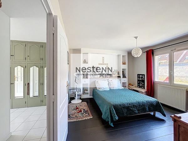 À vendre - sur la commune de Leuville sur Orge - Maison familiale à 5 minutes à pied des écoles du centre et des commerces et 15 minutes en bus de la gare RER C de Brétigny sur Orge