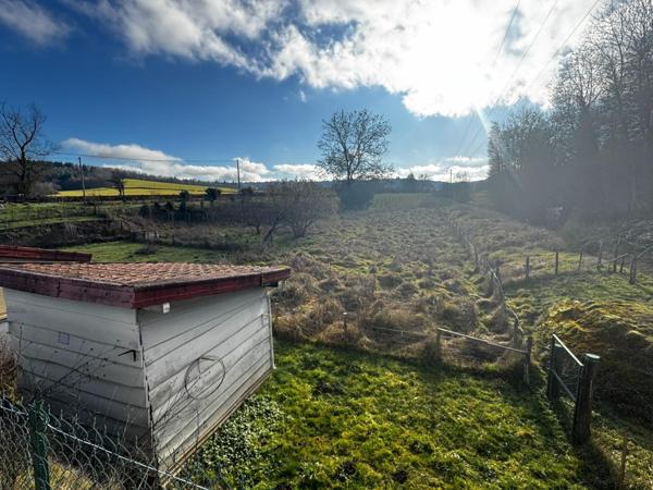 Terrain de loisir – Environnement naturel en bord de rivière