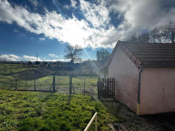 Terrain de loisir – Environnement naturel en bord de rivière