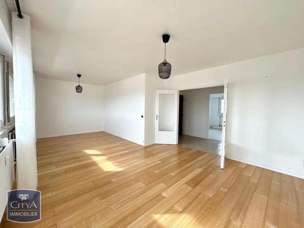 Appartement à louer 3 pièces 76m²