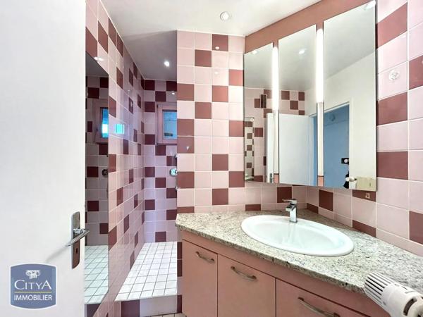 Appartement à louer 3 pièces 76m²