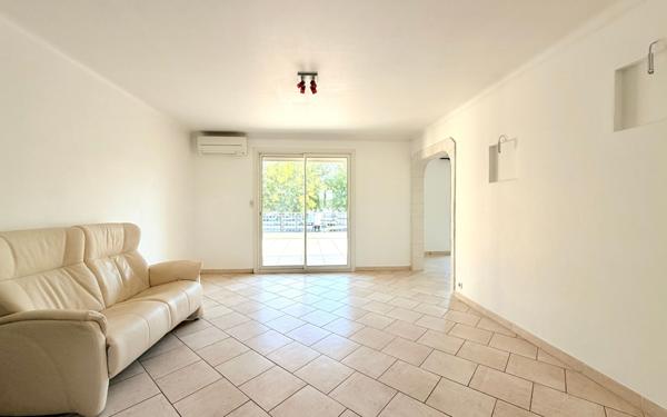 Appartement à vendre    4 pièces • 79,85 m2 Sénas