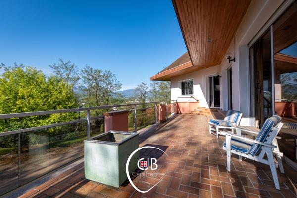 Saint-Alban-Leysse maison avec piscine, superbe vue et terrain de 2965 m²