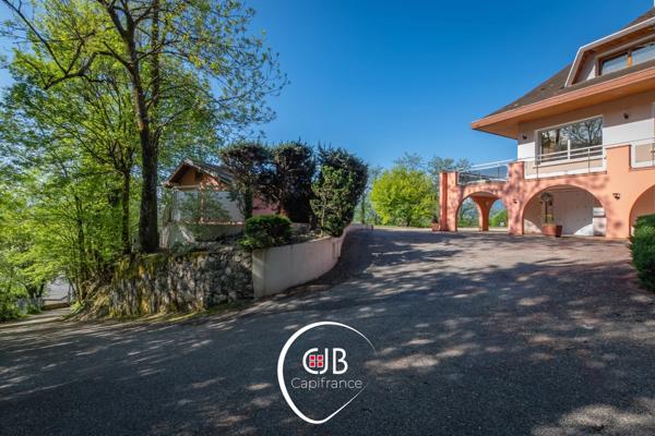 Saint-Alban-Leysse maison avec piscine, superbe vue et terrain de 2965 m²