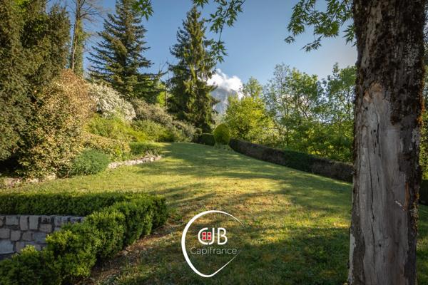 Saint-Alban-Leysse maison avec piscine, superbe vue et terrain de 2965 m²