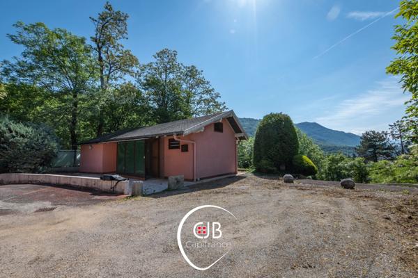 Saint-Alban-Leysse maison avec piscine, superbe vue et terrain de 2965 m²