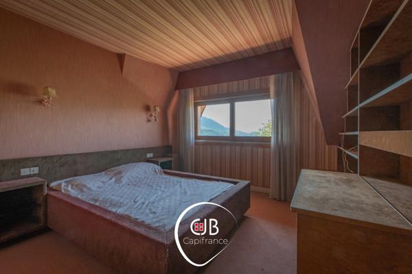 Saint-Alban-Leysse maison avec piscine, superbe vue et terrain de 2965 m²