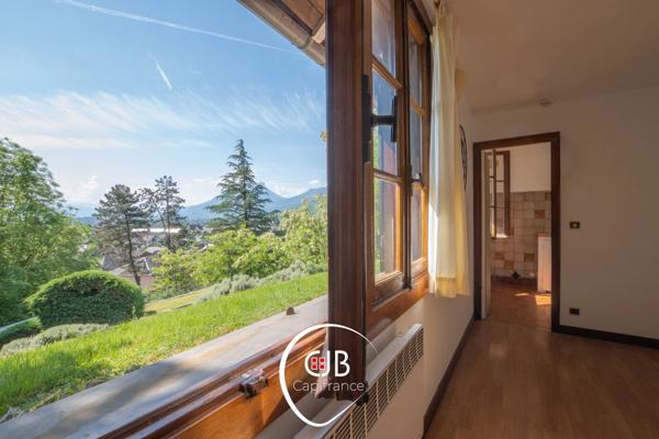 Saint-Alban-Leysse maison avec piscine, superbe vue et terrain de 2965 m²