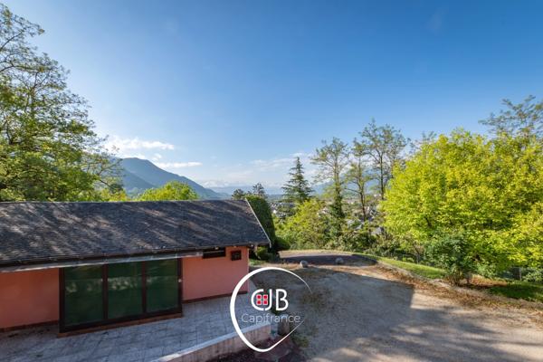 Saint-Alban-Leysse maison avec piscine, superbe vue et terrain de 2965 m²