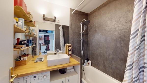 3 pièces - Pas de travaux - Terrasse / Jardin - Parking - Proche transports / commerces