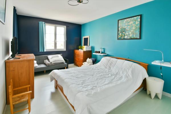 Maison à vendre 6 pièces proche de SAINT JEAN D'ANGELY (17)- 183 m² habitables-Jardin- Piscine