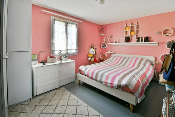 Maison à vendre 6 pièces proche de SAINT JEAN D'ANGELY (17)- 183 m² habitables-Jardin- Piscine