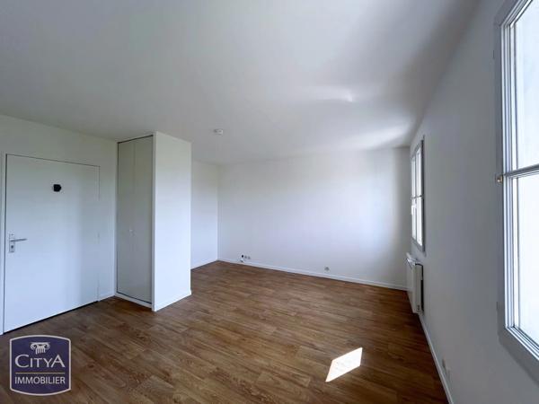 Appartement à vendre 1 pièce 27m² Le Perray-en-Yvelines (78610)
