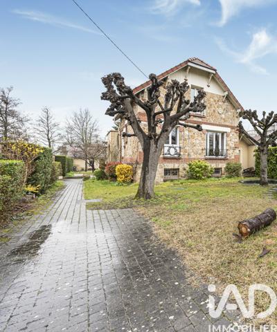 Maison à vendre 10 pièces 251 m² Chatou