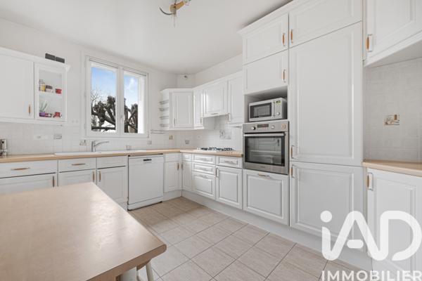 Maison à vendre 10 pièces 251 m² Chatou