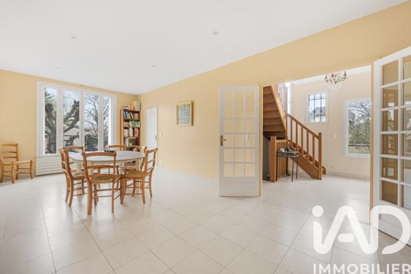 Maison à vendre 10 pièces 251 m² Chatou