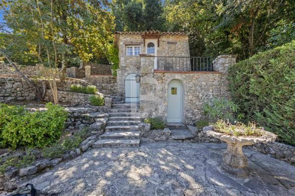 En exclusivité — Propriété d’exception en pierre, vue panoramique, Le Rouret