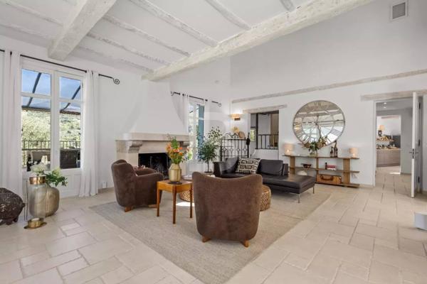 En exclusivité — Propriété d’exception en pierre, vue panoramique, Le Rouret