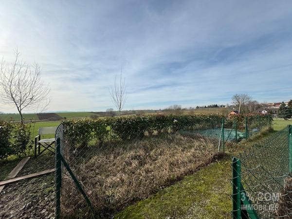 3%.COM - Très beau F3 avec terrasse jardin cave et parkings Batzendorf (67500)
