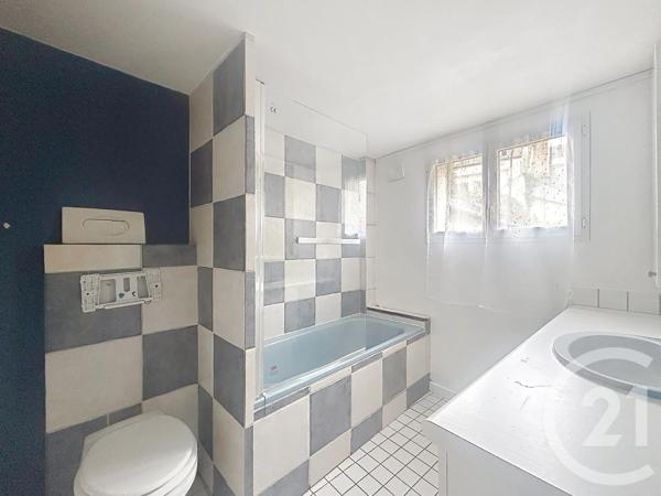 Appartement F3 à vendre  3 pièces - 83,44 m 2   EVREUX  - 27