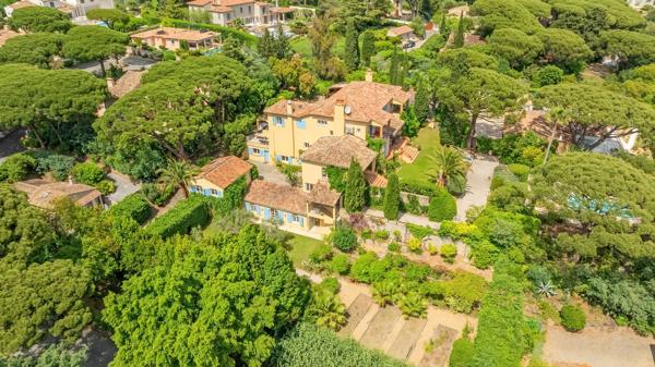 Vente Maison de maître Sainte-Maxime 14 Pièces 560 m²