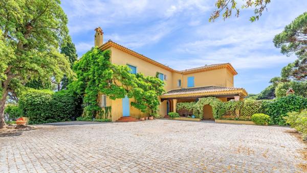 Vente Maison de maître Sainte-Maxime 14 Pièces 560 m²