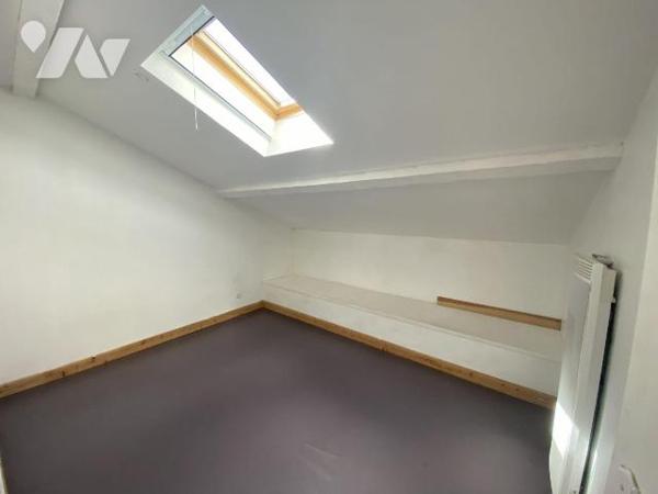 En plein coeur de NANSOUTY 
Immeuble/maison composée de 2 logements un type 2bis de 65 m² envi...