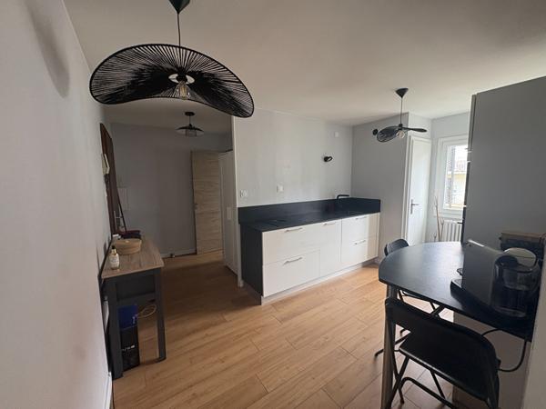 EN EXCLUSIVITE Appartement  Meublév 32.90 m2 PROCHE TRAM ECOLES