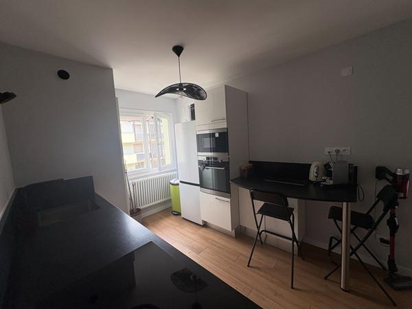 EN EXCLUSIVITE Appartement  Meublév 32.90 m2 PROCHE TRAM ECOLES