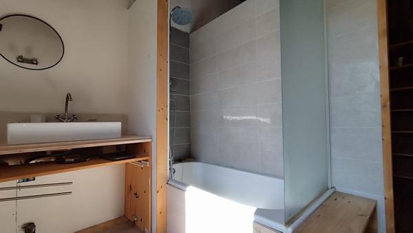 Mauvezin (32120) Maison 95m² - 3 chambres - Jardin - Dépendances à aménager