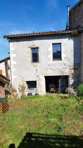 Mauvezin (32120) Maison 95m² - 3 chambres - Jardin - Dépendances à aménager