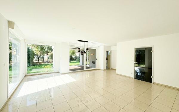 Maison à louer    5 pièces • 130 m2 Souffelweyersheim