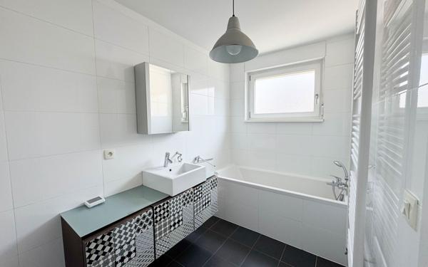 Maison à louer    5 pièces • 130 m2 Souffelweyersheim