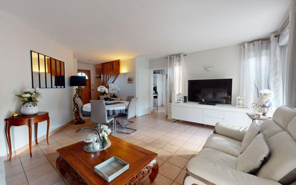 Maison à vendre    10 pièces • 178 m2 Genas