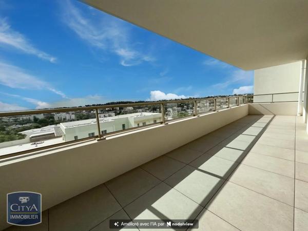Appartement à louer 2 pièces 56.7m² Saint-Raphaël (83700)