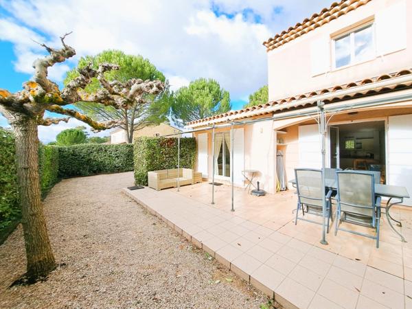 NANS LES PINS (83) VILLA T5 de 99,13m² loi carrez + terrasse , jardin à jouissance privative et exclusive, parkings