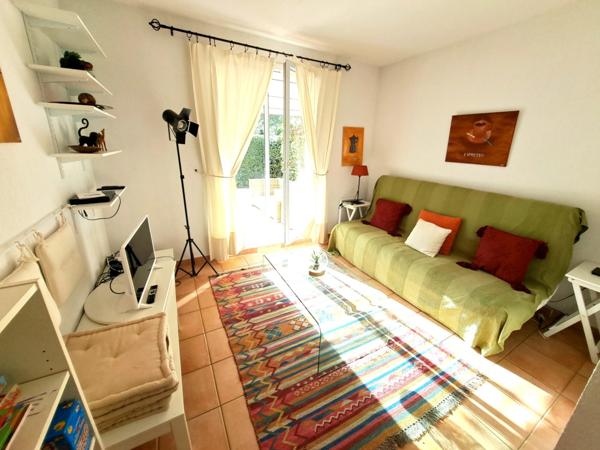 NANS LES PINS (83) VILLA T5 de 99,13m² loi carrez + terrasse , jardin à jouissance privative et exclusive, parkings