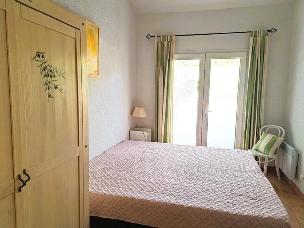 NANS LES PINS (83) VILLA T5 de 99,13m² loi carrez + terrasse , jardin à jouissance privative et exclusive, parkings