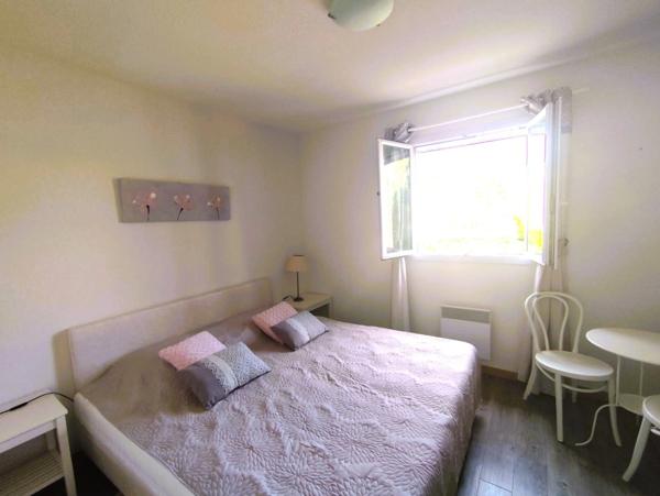 NANS LES PINS (83) VILLA T5 de 99,13m² loi carrez + terrasse , jardin à jouissance privative et exclusive, parkings