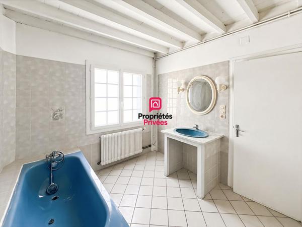 Maison en pierre 118 m² sur plus d'un hectare avec dépendances
