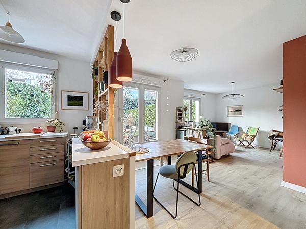 Appartement Lyon Monplaisir 2 pièces en rez-de-jardin de 80 m² avec terrasse et stationnement, une cave