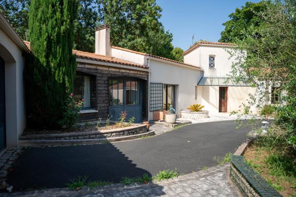 Vente Maison de luxe Lagord 7 Pièces 185 m²