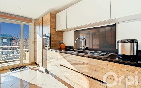 Appartement à vendre    4 pièces • 98 m2 Gaillard