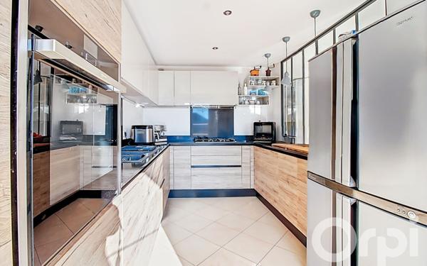 Appartement à vendre    4 pièces • 98 m2 Gaillard